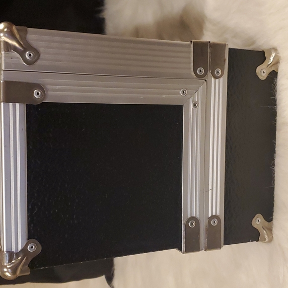 RARE! VINTAGE MAC Cosmetics Train Case - Picture 7 of 17